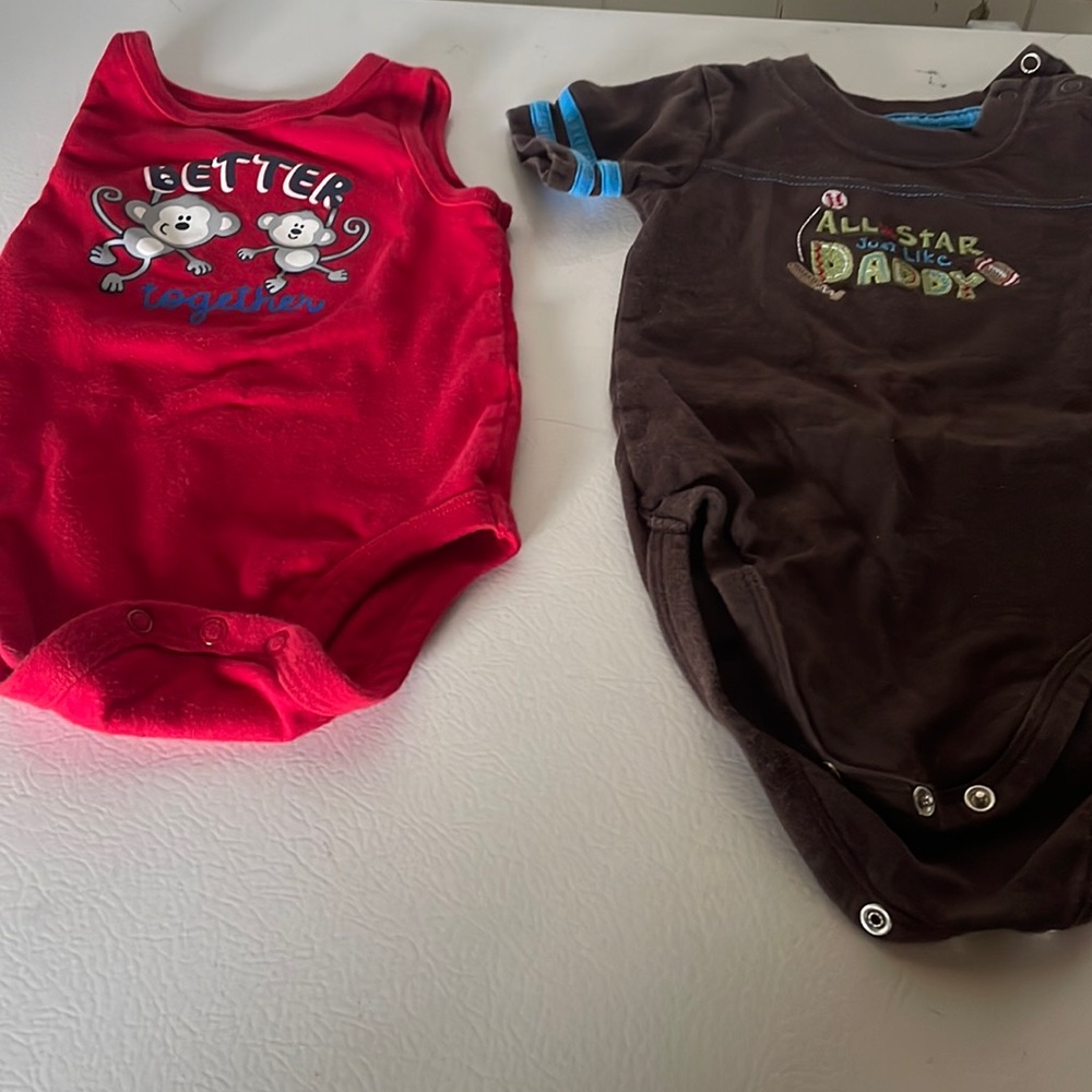 2 One Piece Boys onesies: 12 Months